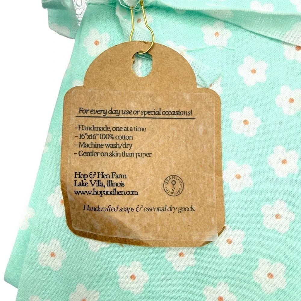 Hop & Hen Farm NWT Cotton Napkins Set 16x16‎ Mint Green Daisy Table